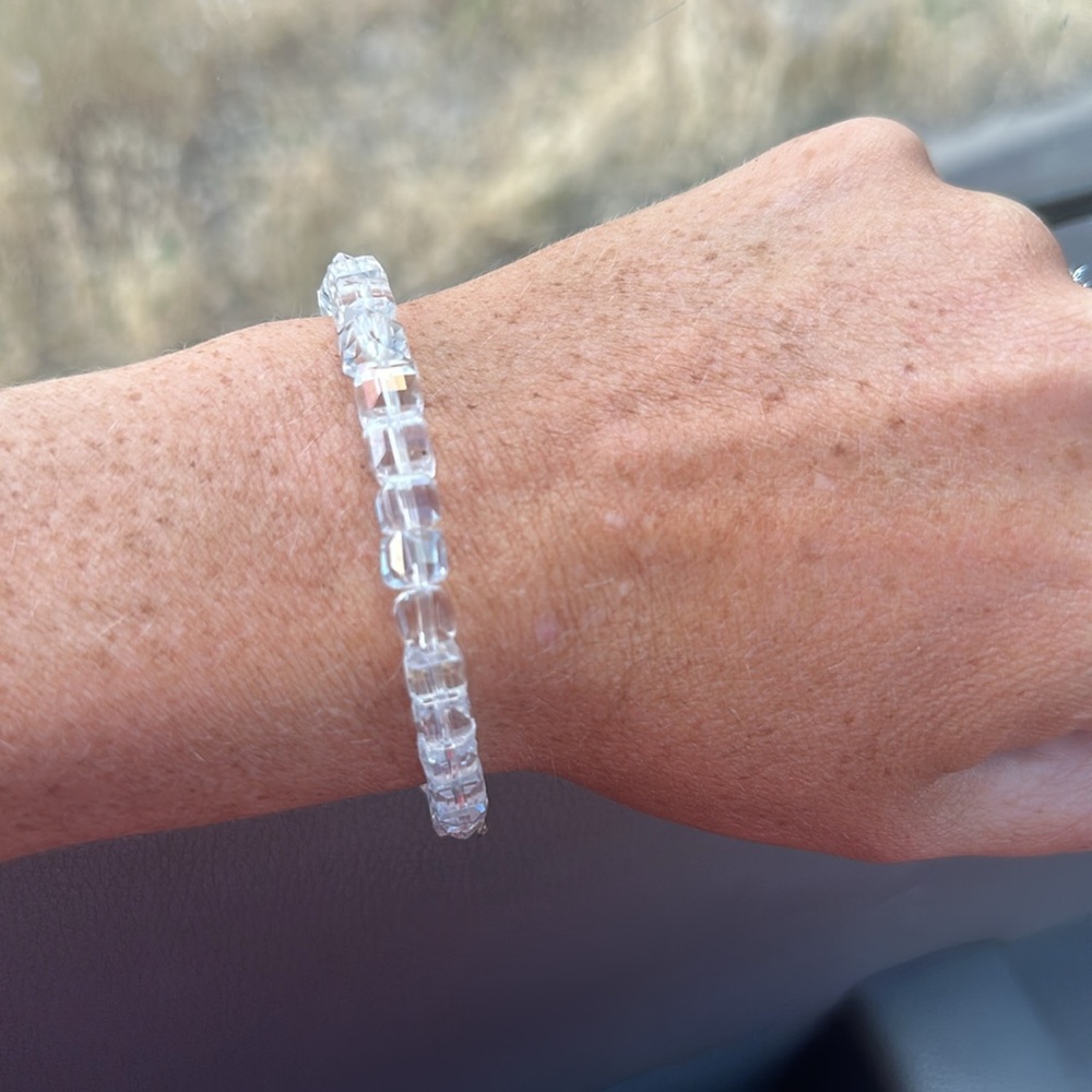 Beautiful clear square beaded bracelet on a stretchy band. - Picture 2 of 6